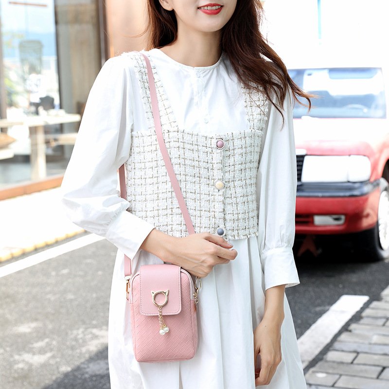 2021 Spring Summer Mini Cross-body Mobile Phone Shoulder Bag Woven Pearl Tassel Cover-style Female Bag Shoulder Diagonal Bag 5 2021 Spring Summer Mini Cross-body Mobile Phone Shoulder Bag Woven Pearl Tassel Cover-style Female Bag Shoulder Diagonal Bag 5